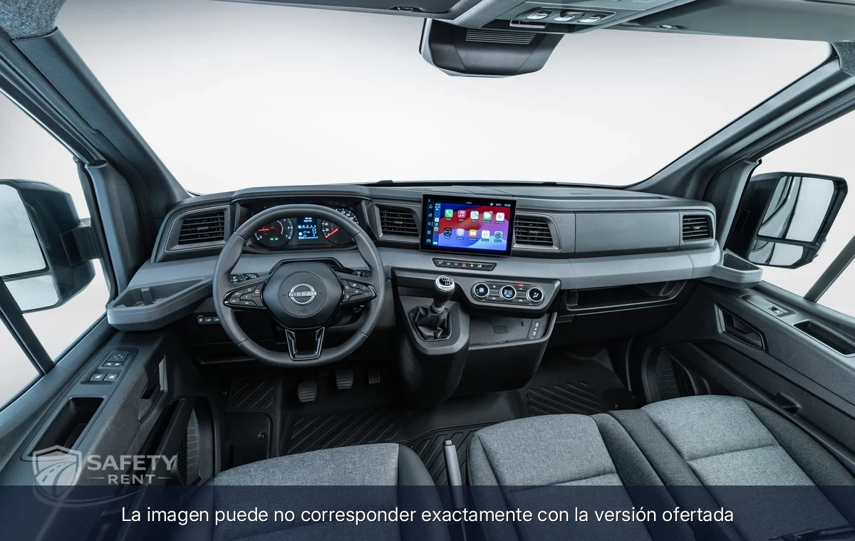 Interior Nissan INTERSTAR